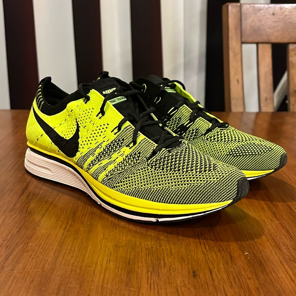 Nike Flyknit Trainer + Shoes Sneakers volt 532984 700 Mens Size 6.5 / Women’s 8